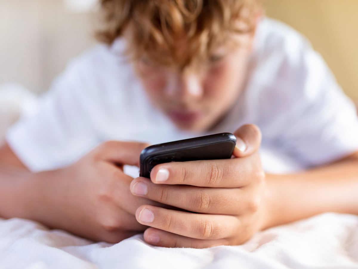 White House urges UK not to ban social media for under-16s | Social media ban | The Guardian