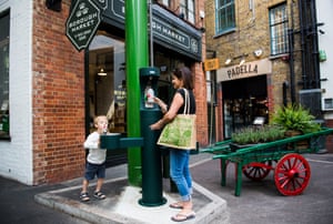 Borough Market and fountain