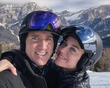 Justin Trudeau and Katy Perry wearing snowsports gear