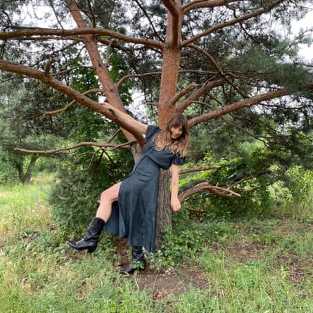 A model wearing Chalo Classic Cowboy Boots