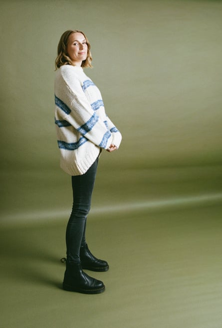 ‘لقد نقرت على زر – وتغير كل شيء’: كيف غير اختبار الحمض النووي حياتي رأساً على عقب ‘لقد نقرت على زر – وتغير كل شيء’: كيف غير اختبار الحمض النووي حياتي رأساً على عقب