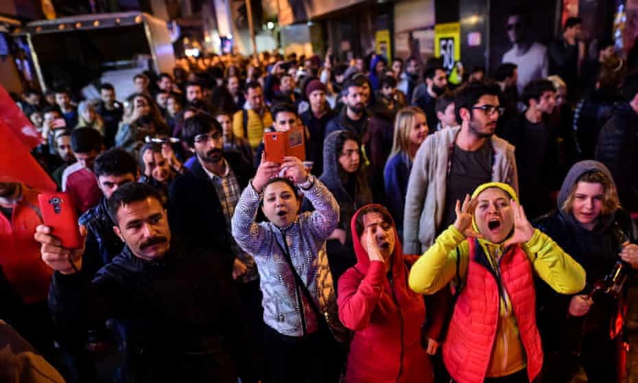 ‘No’ voters gather in Istanbul to protest against the Turkish referendum result.