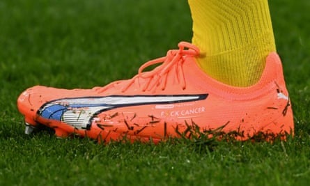 Los zapatos de Sebastien Haller tenían un mensaje simple pero poderoso.