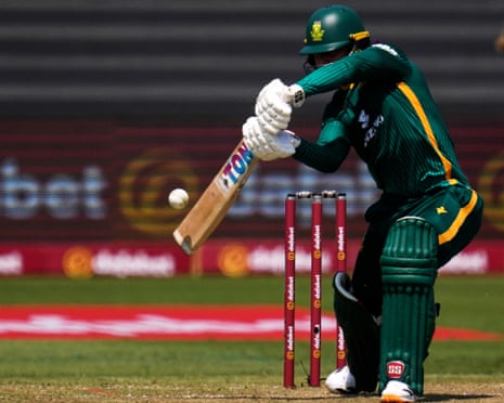 Matthew Breetzke hits a boundary