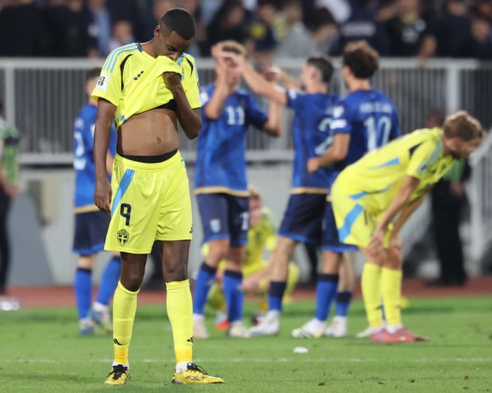 World Cup qualifying: Isak returns in Sweden loss as Italy edge 5-4 thriller with Israel