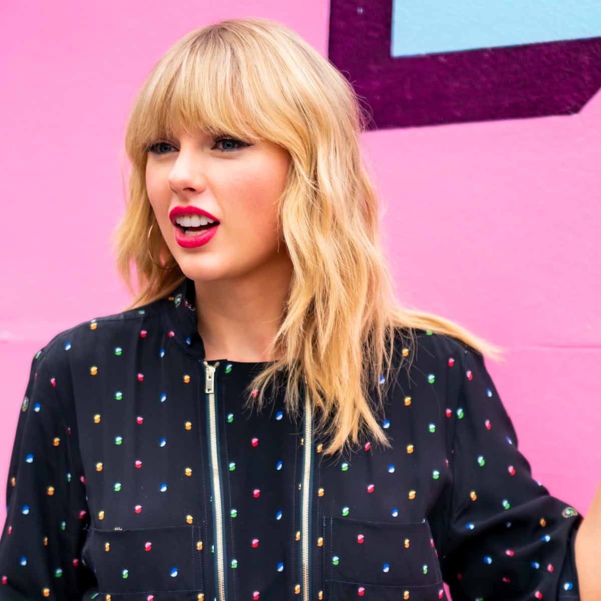 Here S Why It S Ok For Taylor Swift To Use Literally Figuratively Taylor Swift The Guardian Here S Why It S Ok For Taylor Swift To Use Literally Figuratively Taylor Swift The Guardian