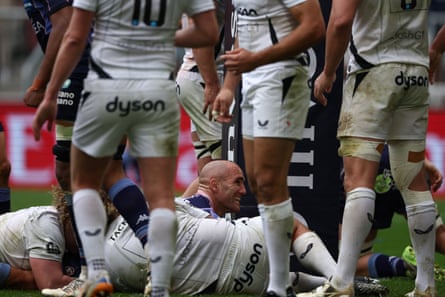 Maxime Lucu scores a try for Bordeaux.