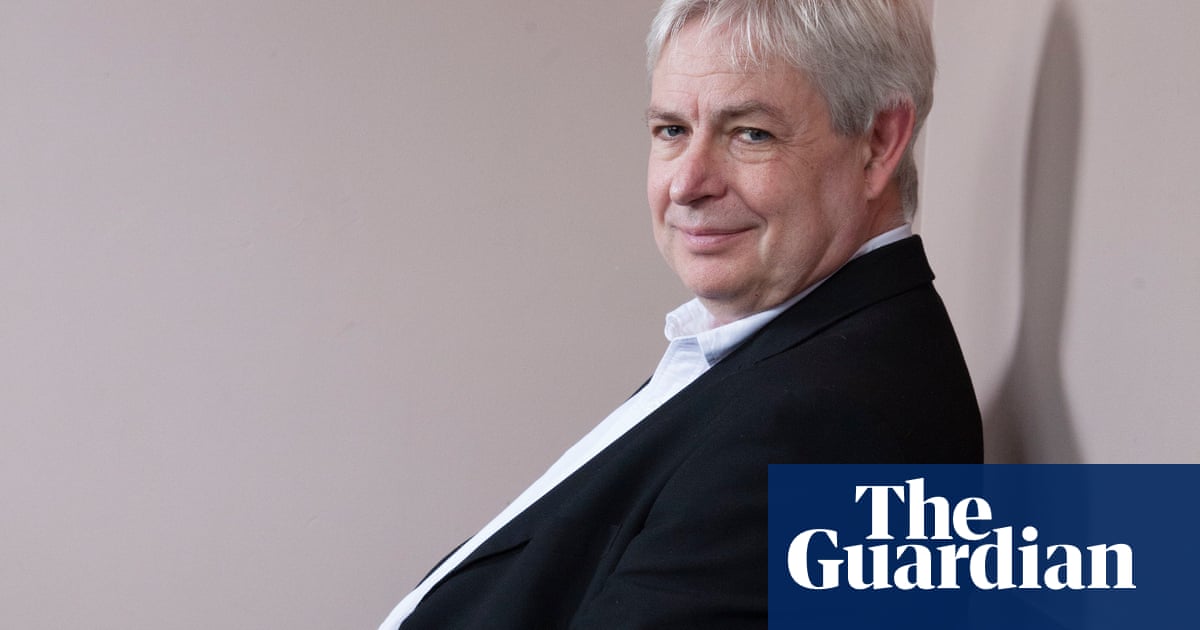 Jonathan Coe wins Costa fiction prize for ‘perfect’ Brexit novel