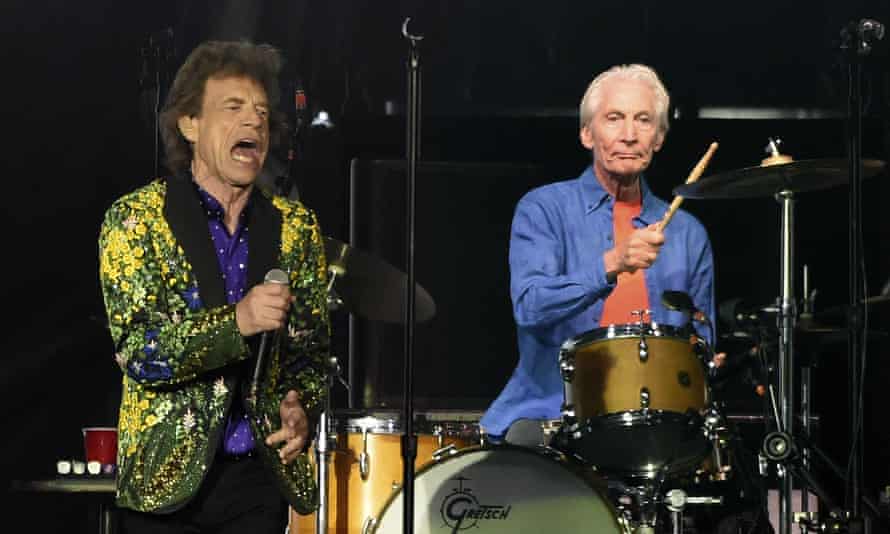 Charlie Watts et Mick Jagger sur scène
