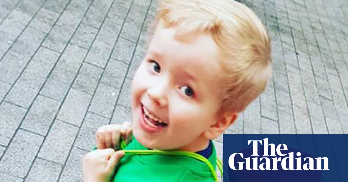 아서 라빈조-휴즈: review launched into six-year-old’s murder