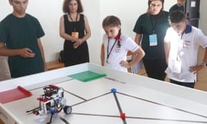 Armenian schoolchildren compete at the national stage of World Robot Olympiad