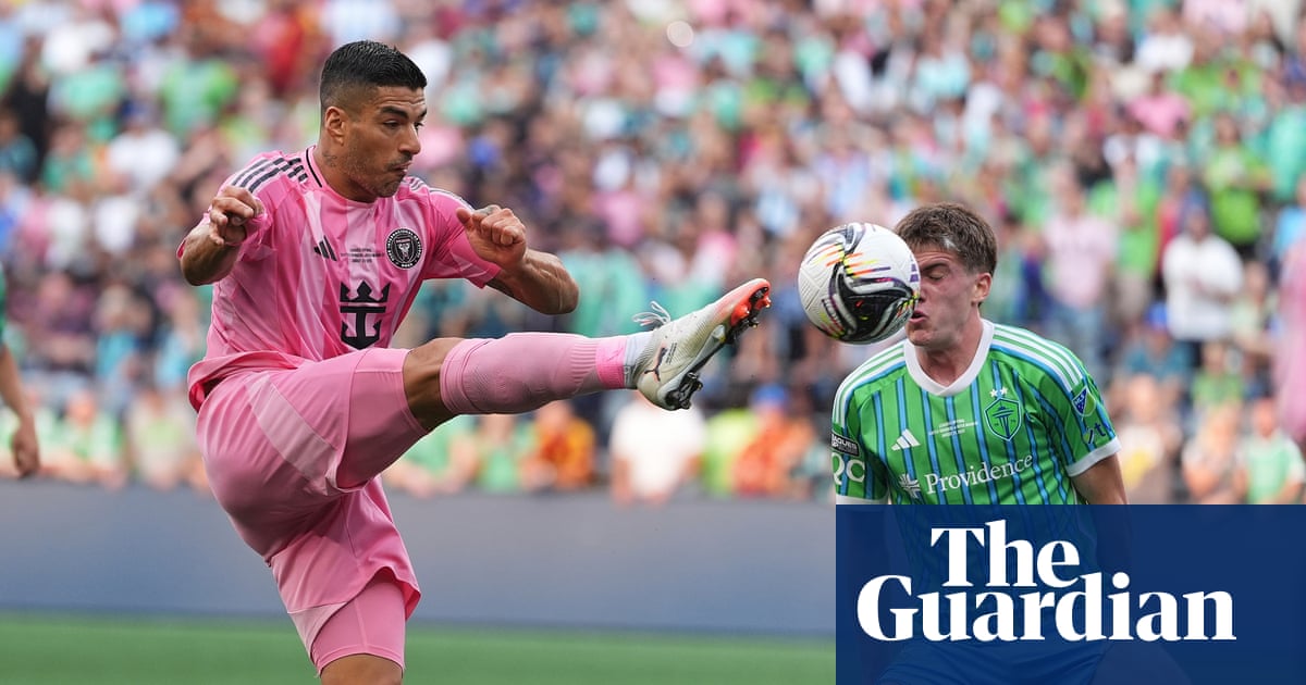 Luis Suárez spits on opposing staffer after Seattle beats Miami 3-0 in Leagues Cup final | MLS Luis Suárez spits on opposing staffer after Seattle beats Miami 3-0 in Leagues Cup final | MLS