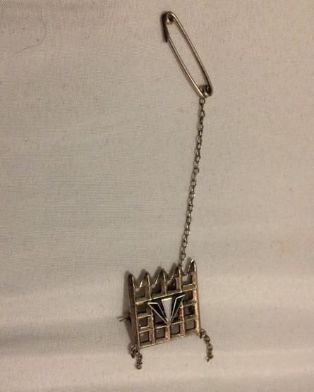 Suffragette brooch passed down among the family of Dora Spong.