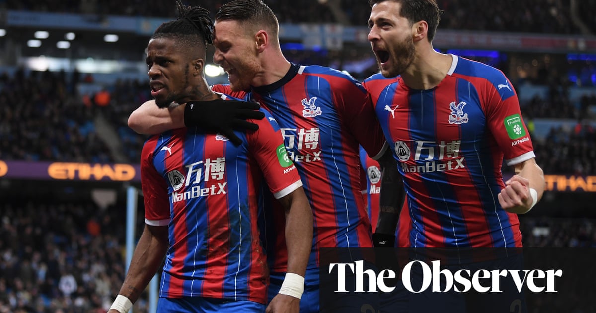 Manchester City hit by Fernandinho own goal as Crystal Palace grab draw