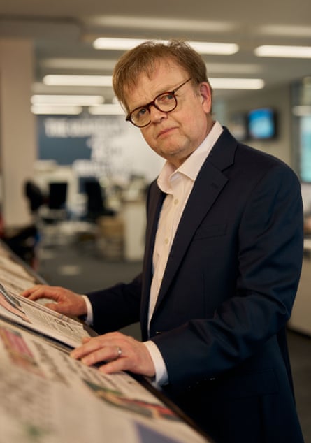 Toby Jones as former Guardian editor Alan Rusbridger in The Hack.