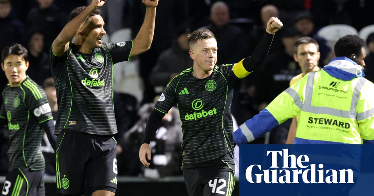 Scottish Premiership: Celtic close gap to Hearts after McGregor's late winner