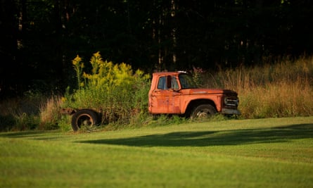 Abandoned truck in Beattyville