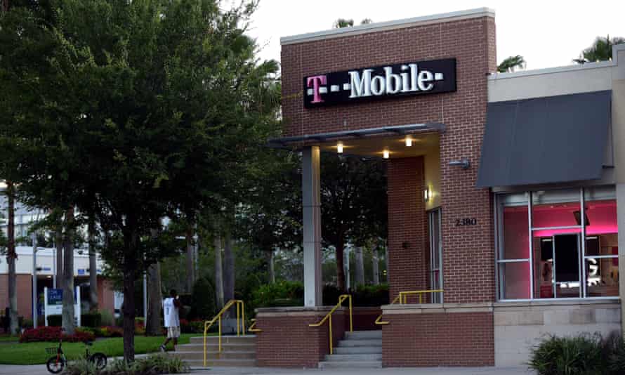 Telecom companies lobby against stalker protection bill