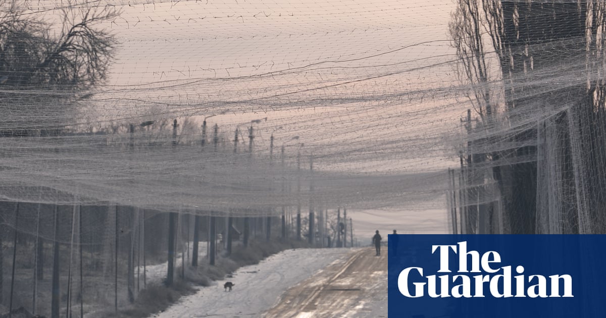 Ukraine war briefing: Russia tries for a foothold in Ukraine’s eastern ‘fortress belt’, continues attacks on civilians