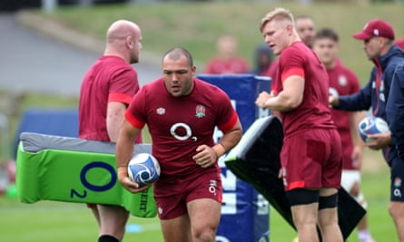 Ellis Genge runs with the ball in England training.