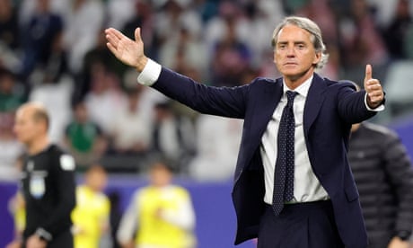 Roberto Mancini apologises for early exit during Saudi Arabia's loss to South Korea – video