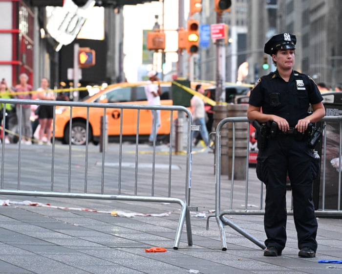 Police fatally shoot woman who stabbed two people in Times Square