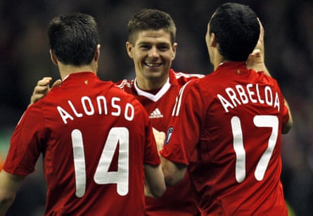 Steven Gerrard (centre) celebrates after scoring Liverpool’s third goal against Real Madrid in the 2009 Champions League.