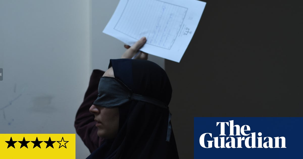 La crítica de La Semilla de la Higuera Sagrada – El impactante relato de violencia y paranoia en Irán de Mohammad Rasoulof | Cannes 2024 La crítica de La Semilla de la Higuera Sagrada – El impactante relato de violencia y paranoia en Irán de Mohammad Rasoulof | Cannes 2024