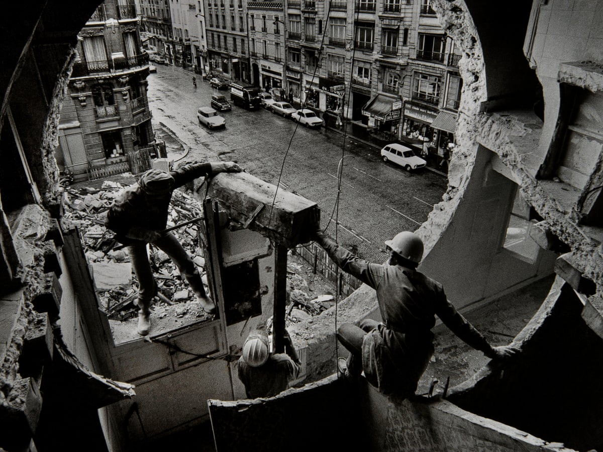 How Gordon Matta Clark Took A Chainsaw To 70s New York Art The Guardian