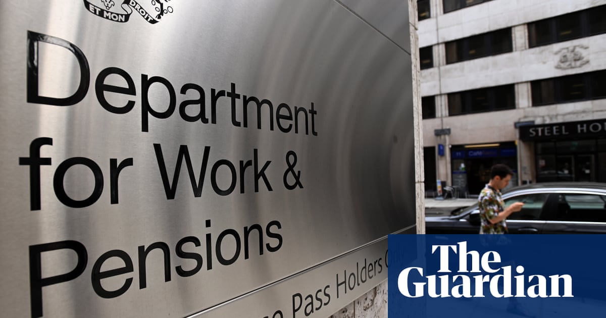Ministers consider plan to ease £20-a-week universal credit cut