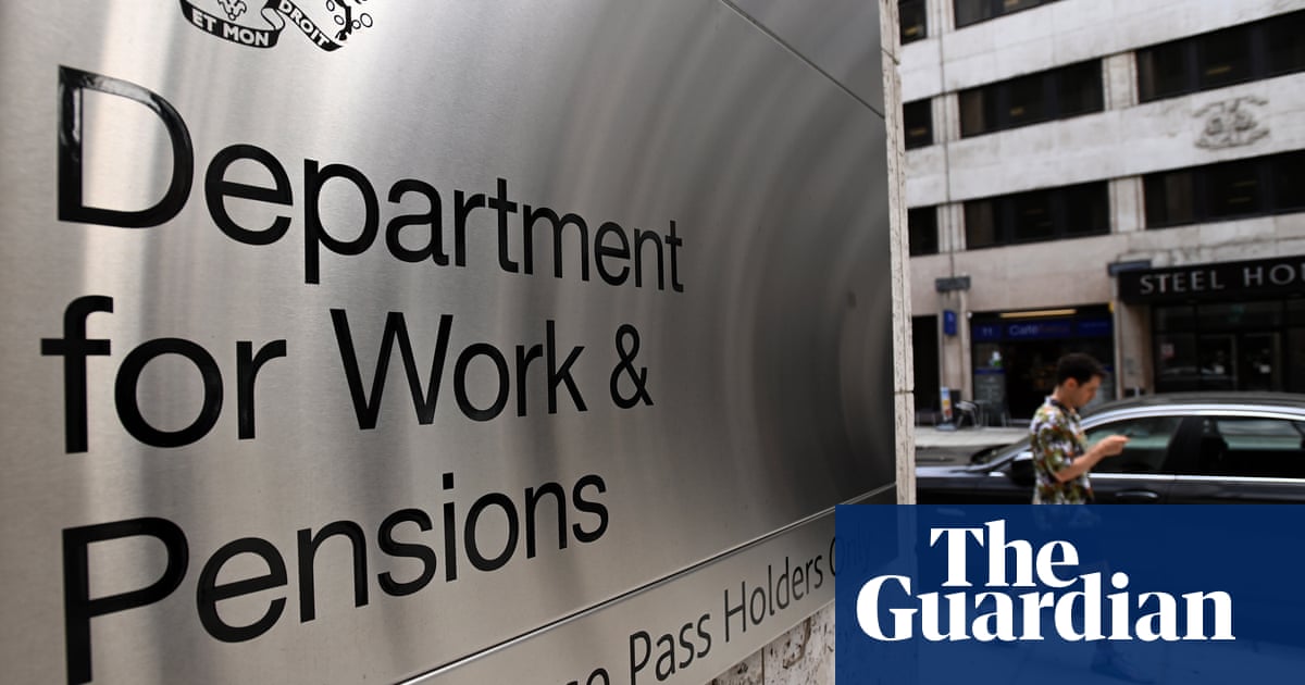 EU citizens face losing benefits if they fail to update DWP profile