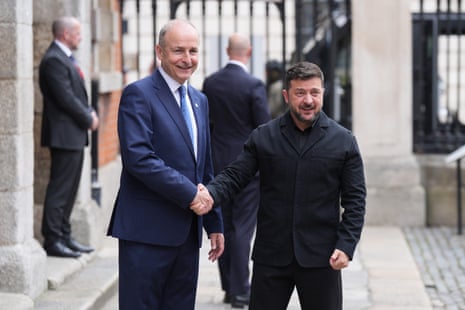 Micheál Martin shakes hands with Ukrainian president Volodymyr Zelenskyy.