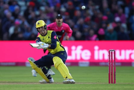 Toby Albert hits a changeable for Hampshire.