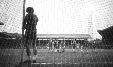 Chelsea goalkeeper Petar Borota lines up his defensive wall at Old Trafford in May 1979.