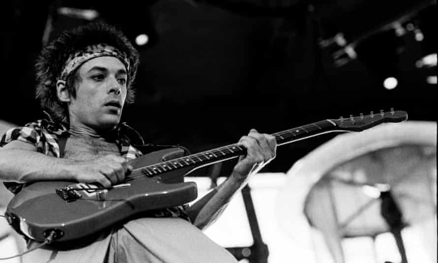 Performing on Bowie’s Serious Moonlight tour in July 1983.