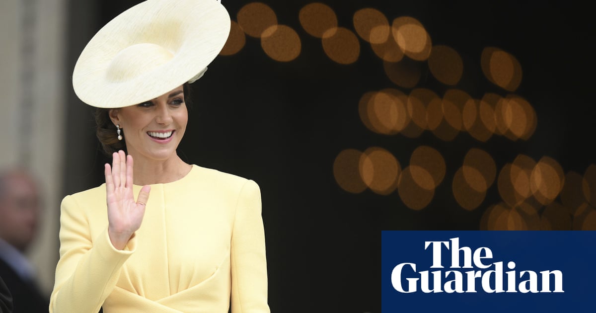 Flying saucer hat lifts off as royals and guests don jaunty headwear