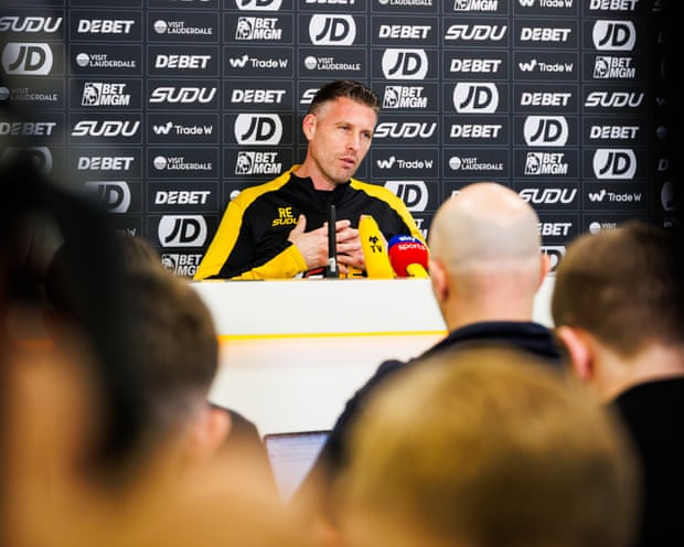 Rob Edwards regresa a los Wolves consciente de que haber perdido el trabajo de sus sueños Rob Edwards regresa a los Wolves consciente de que haber perdido el trabajo de sus sueños