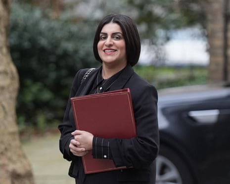 Studenti internazionali che studiano in un Regno Unito università