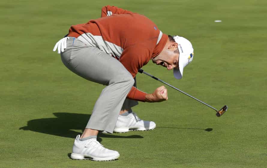 FIFAPRO Tom Jenkins’s best sports photos of 2018 24 Sergio Garcia of Europe celebrates getting a birdie on the 17th green that gave him and his partner Rory McIlroy victory in their morning four ball match against Brooks Koepka and Tony Finau of USA during day two of the 2018 Ryder Cup