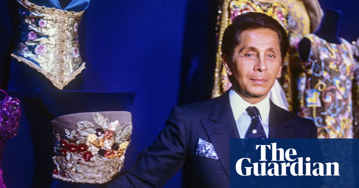 Italian fashion designer Valentino dies aged 93