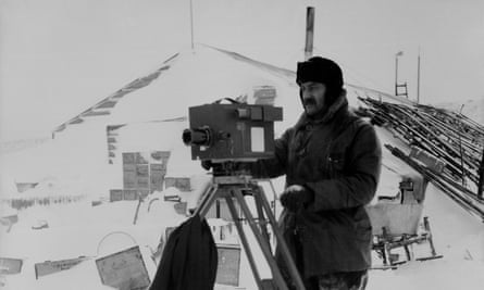 Herbert Ponting working in Antarctic conditions