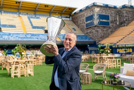 Fernando Roig lifts the Champions League trophy in the stadium