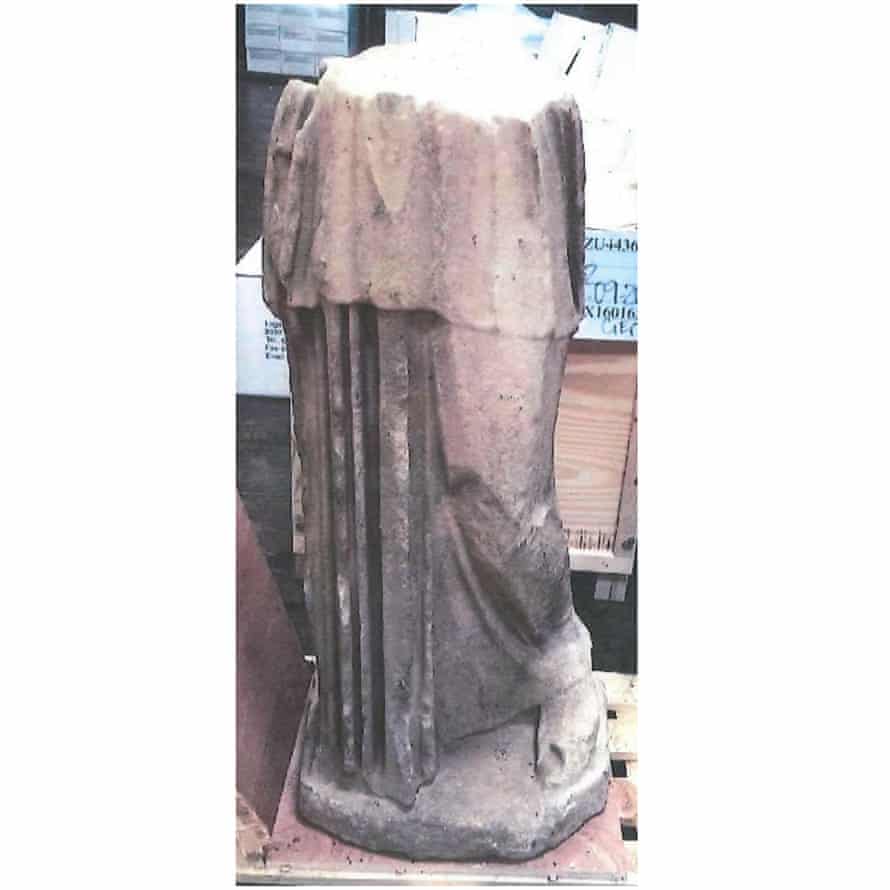 تصویری از مجسمه مورد بحث - معروف به Fragment of Myron's Samian Athena