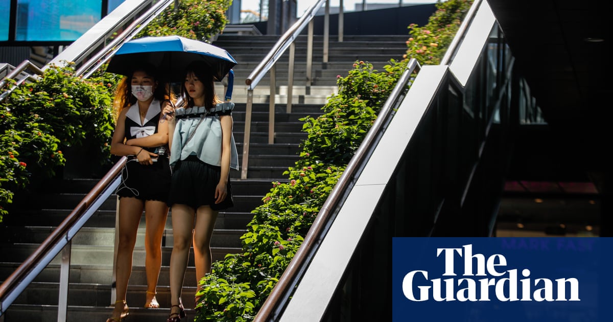 Shanghai declares third rare extreme heat warning of summer