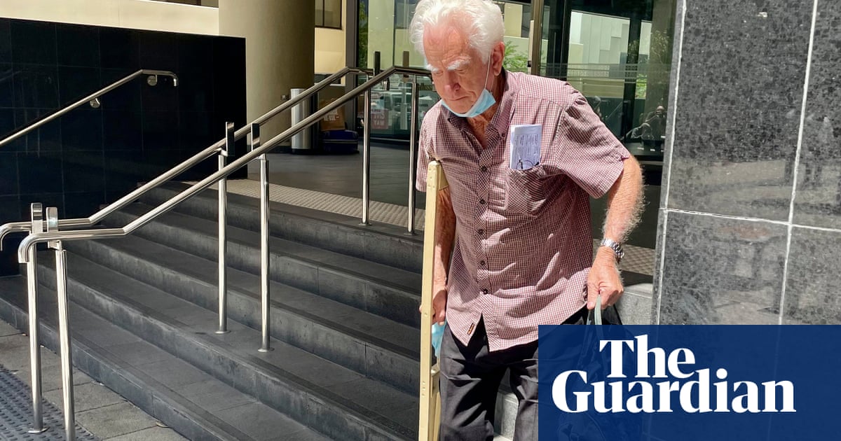 Man, 80, avoids jail after taking partner out of Western Australia nursing home in outback dash