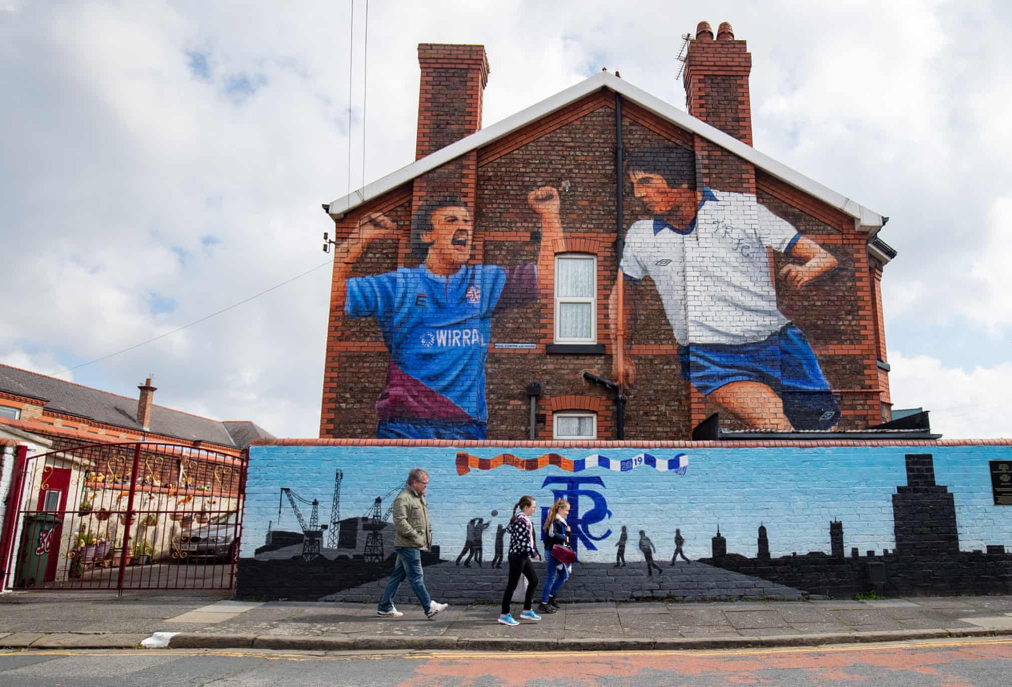 Image: https://i.guim.co.uk/img/media/909969cbc60130f112243f3e73d475637a3b3150/0_197_4157_2825/master/4157.jpg?width=1010&quality=45&auto=format&fit=max&dpr=2&s=647c7d9a008d1d5a83c04f48ad3ddf80