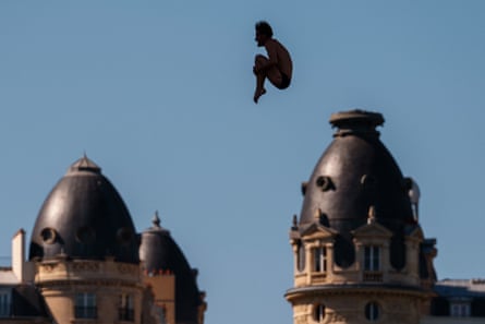 France’s Gary Hunt competes in the men’s 20m high diving event in Paris