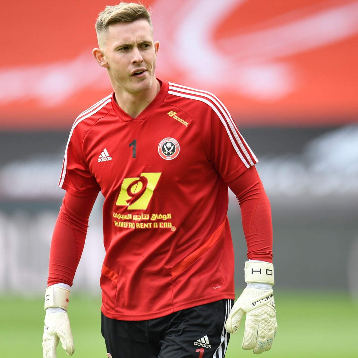 Henderson To Fight For Manchester United No 1 Spot As Ramsdale Joins Blades Manchester United The Guardian