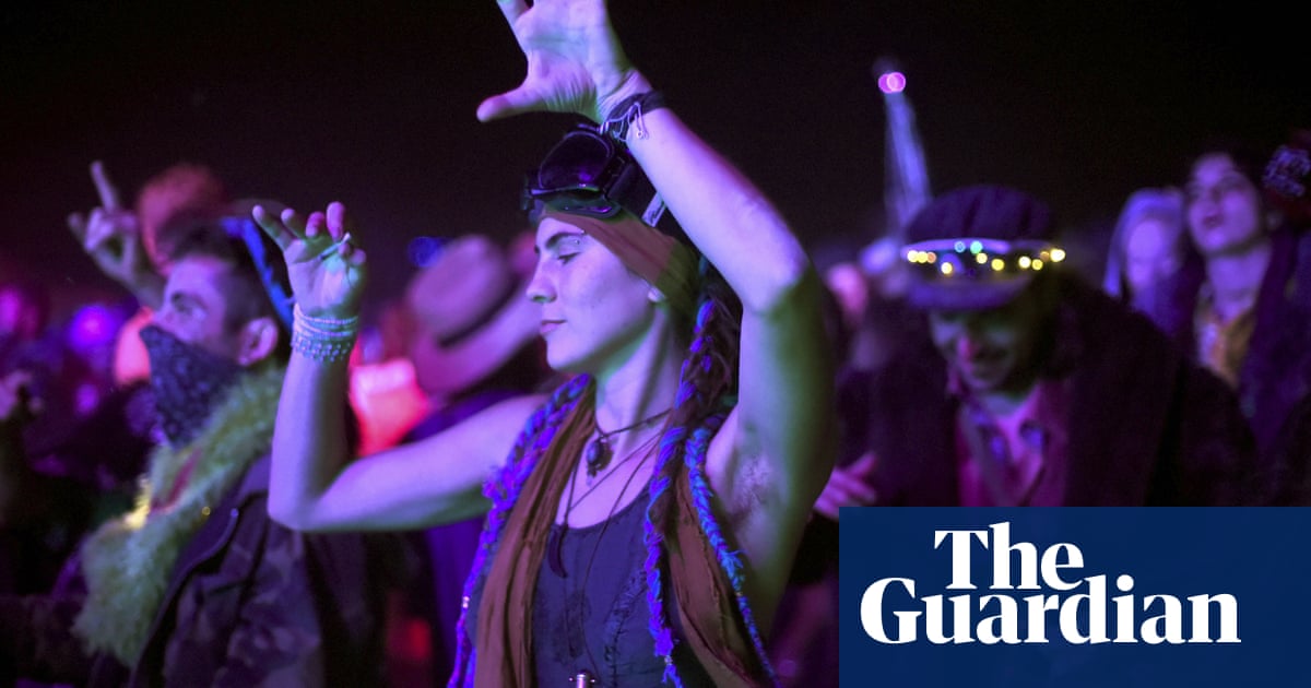 ‘Renegade’ Burning Man festival draws thousands to Nevada desert, including Paris Hilton