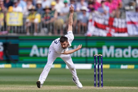 Mark Wood bowls in Perth in November 2025